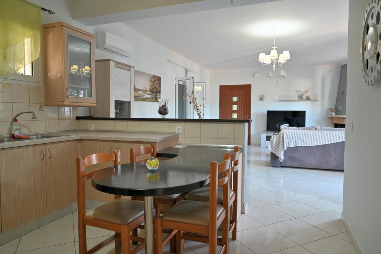 Villa Angelika เลียปาเดส ภายนอก รูปภาพ
